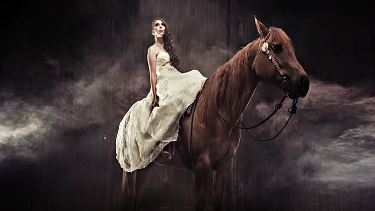 Equestrian wedding photography with magical elements