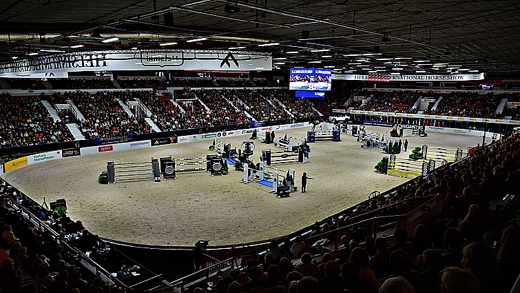 Horse manure collection at Helsinki International Horse Show
