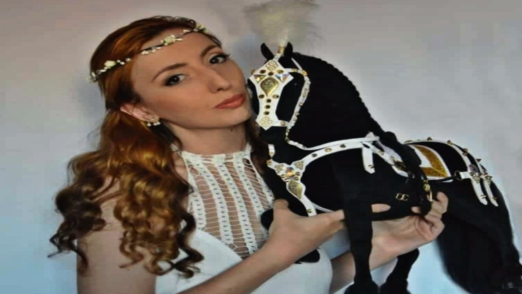 Ekaterina Yakovenko horse replica collection