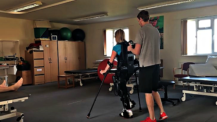 Training with bionic exoskeleton equipment