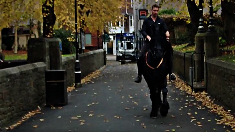 Jonathan Marshall riding Amadeus to the bank